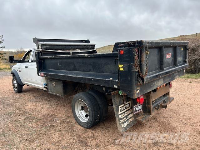 Dodge Ram 5500 Savivarčių priekabų vilkikai