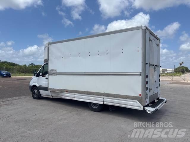 Dodge Sprinter Sunkvežimiai su dengtu kėbulu