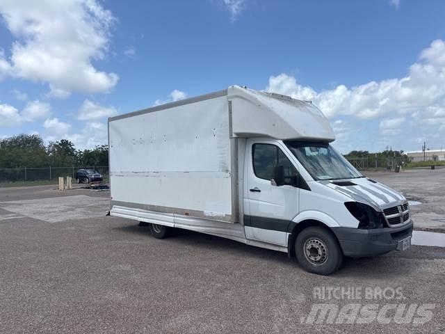 Dodge Sprinter Sunkvežimiai su dengtu kėbulu