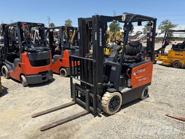 Doosan BC25S-7 Elektriniai šakiniai krautuvai