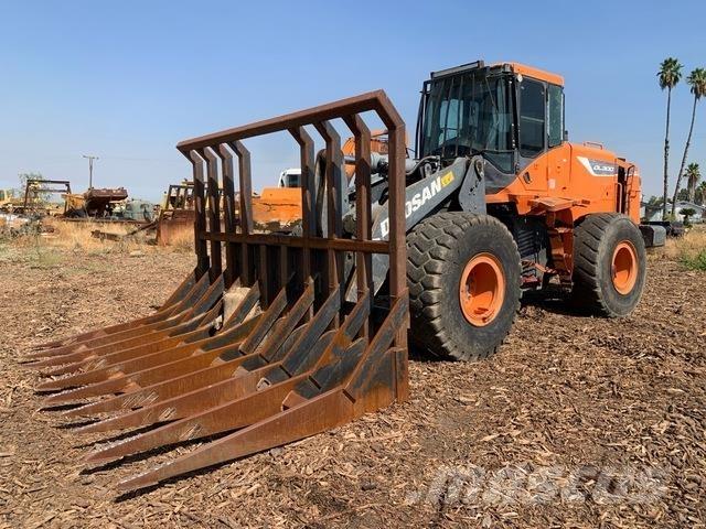Doosan DL300-5 Naudoti ratiniai krautuvai