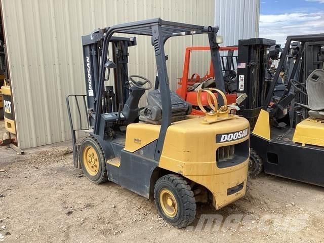Doosan G25P-3 Šakiniai krautuvai - Kita