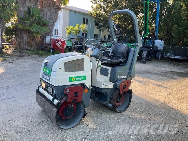 Dynapac CC1000 Porinių būgnų volai