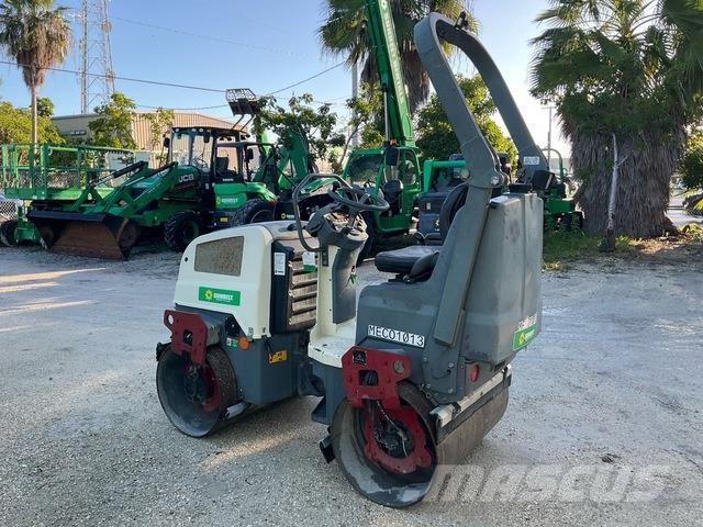 Dynapac CC1000 Porinių būgnų volai