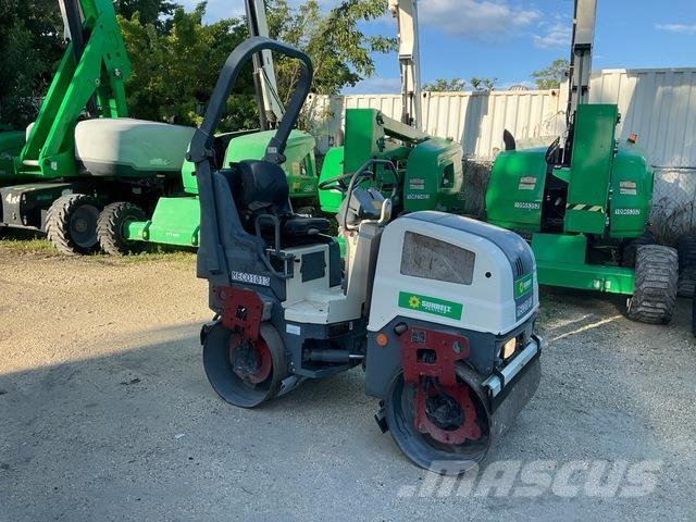 Dynapac CC1000 Porinių būgnų volai