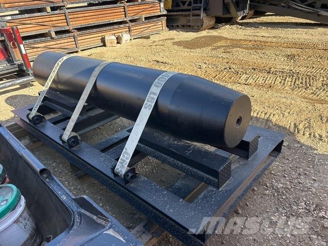  Earthtool Hidrauliniai krūvos plaktukai