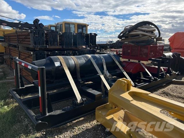  Earthtool Hidrauliniai krūvos plaktukai