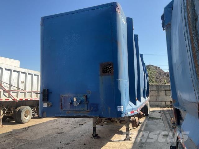  Fanotech Puspriekabės su grindimis