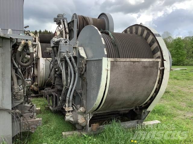  Favco STD-1500 Bokštiniai kranai
