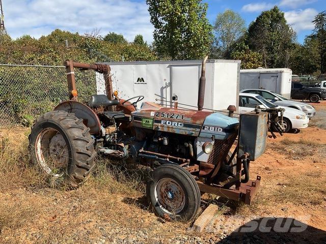 Ford 2810 Naudoti kompaktiški traktoriai