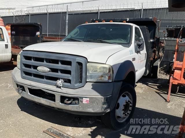 Ford 550 Savivarčių priekabų vilkikai