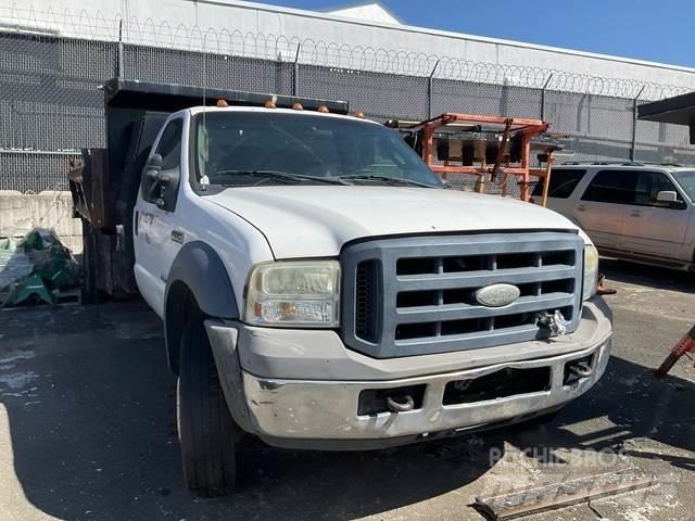 Ford 550 Savivarčių priekabų vilkikai