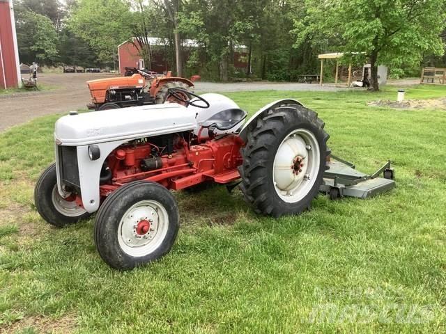 Ford 8N Traktoriai