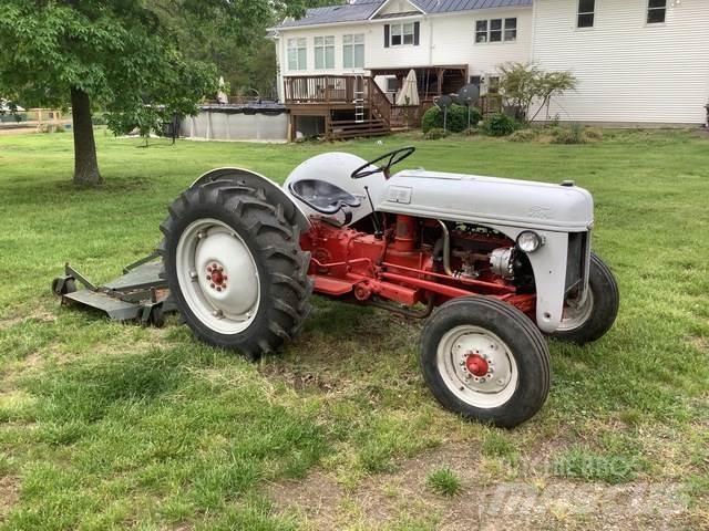 Ford 8N Traktoriai