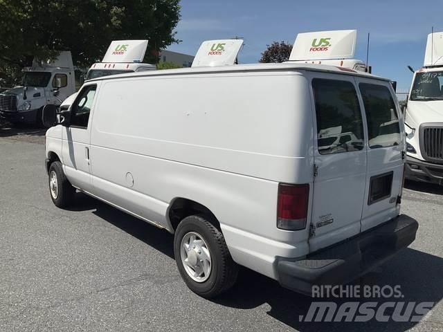 Ford E-150 Krovininiai furgonai