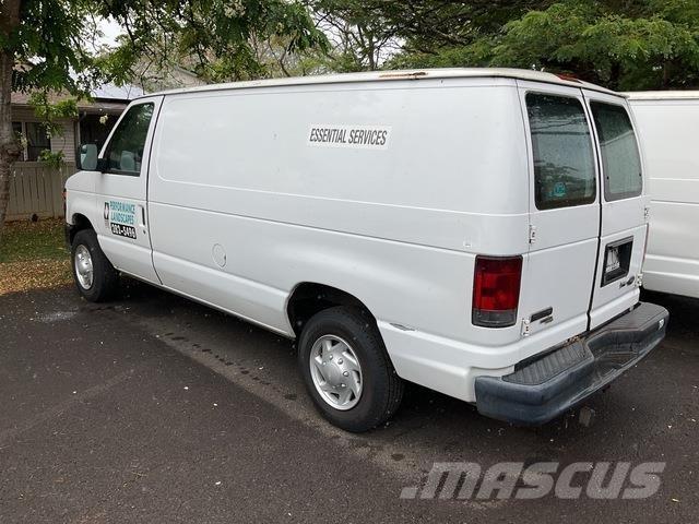 Ford E-150 Krovininiai furgonai