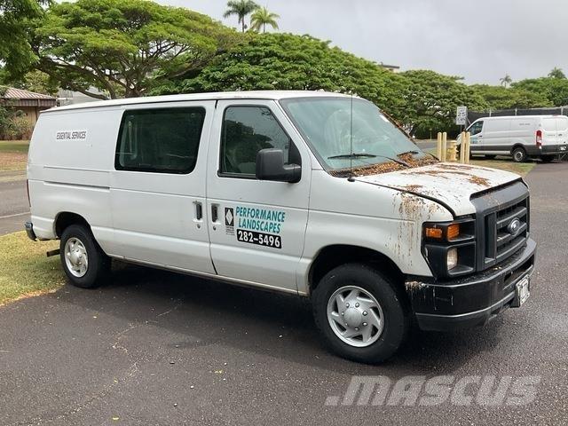 Ford E-150 Krovininiai furgonai