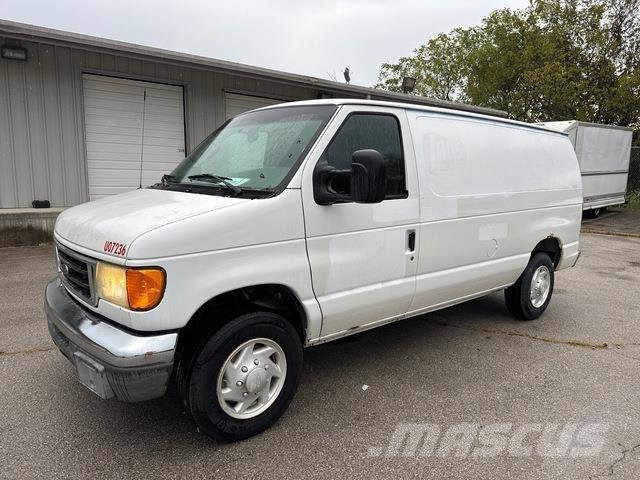 Ford E-150 Krovininiai furgonai