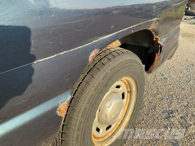 Ford E-150 XL Lengvieji automobiliai