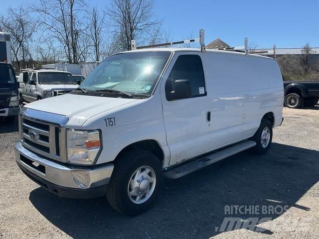 Ford E-250 Krovininiai furgonai