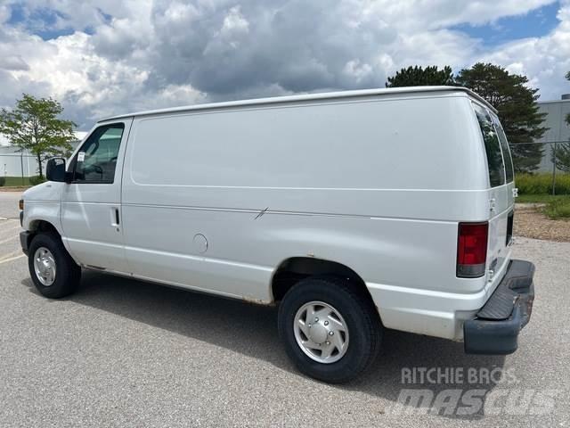 Ford E-250 Krovininiai furgonai