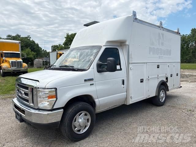 Ford E-350 Krovininiai furgonai