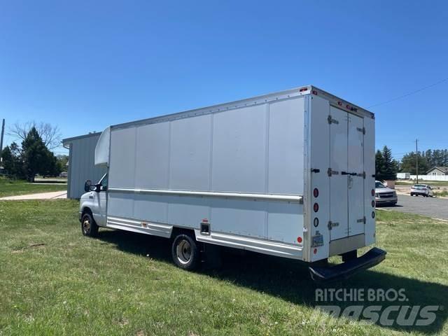 Ford E-350 Furgonai