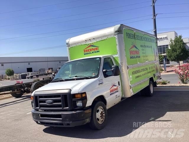 Ford E-350 Sunkvežimiai su dengtu kėbulu