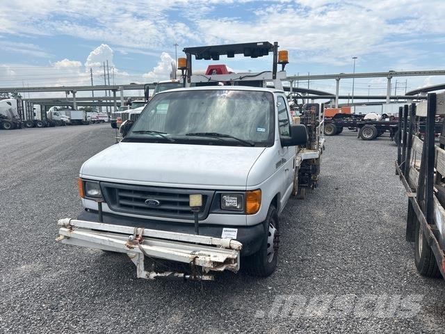 Ford E-350 Visuotinės / bendrosios paskirties automobiliai