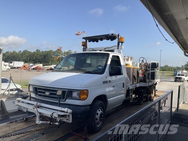 Ford E-350 Visuotinės / bendrosios paskirties automobiliai