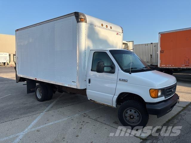 Ford E-350 Krovininiai furgonai