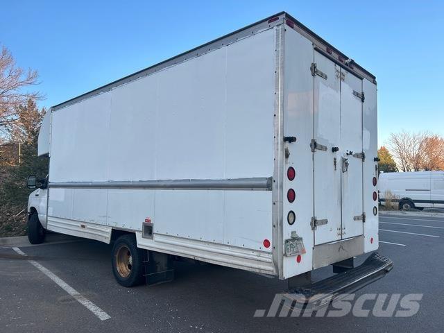 Ford E-350 Krovininiai furgonai