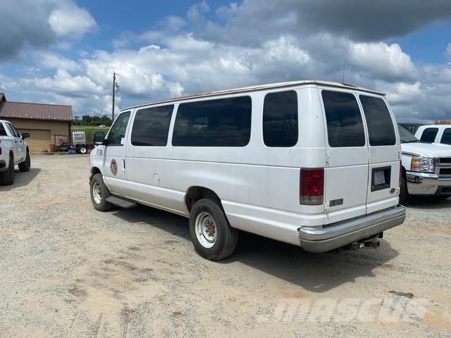Ford E-350 Lengvieji automobiliai