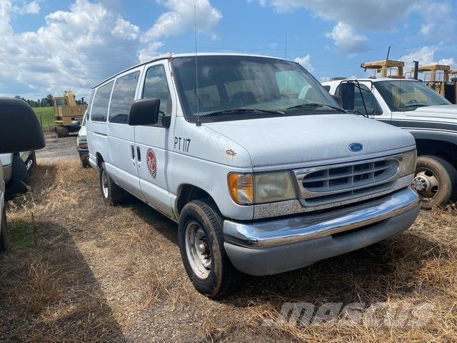 Ford E-350 Lengvieji automobiliai