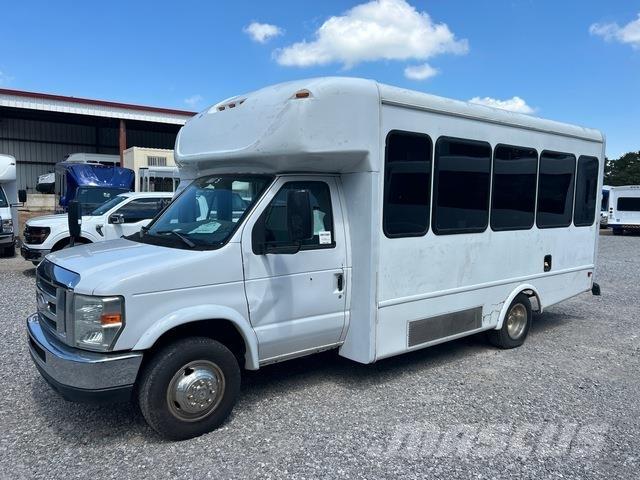 Ford E-350 Mikroautobusai