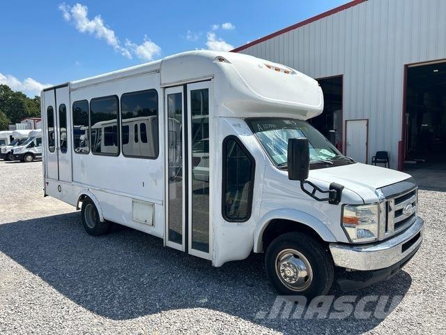Ford E-350 Mikroautobusai