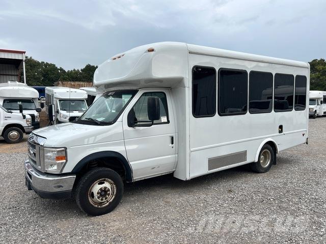 Ford E-350 Mikroautobusai