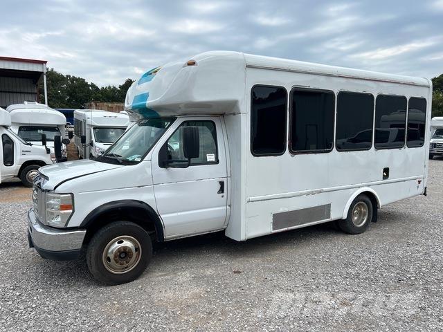 Ford E-350 Mikroautobusai