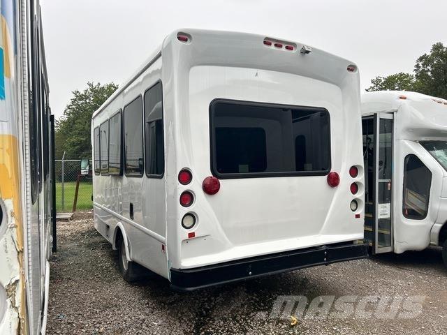Ford E-350 Mikroautobusai