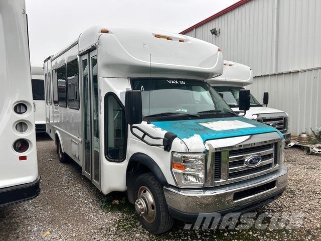 Ford E-350 Mikroautobusai