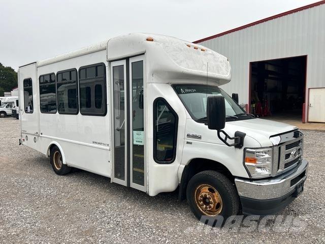 Ford E-350 Mikroautobusai
