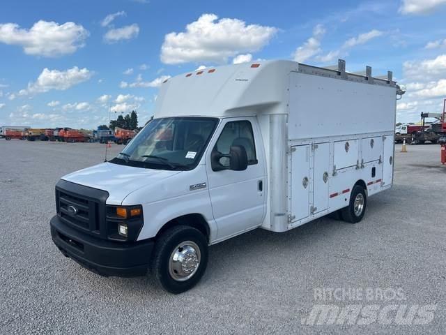 Ford E-450 Pikapai / Bortiniai sunkvežimiai