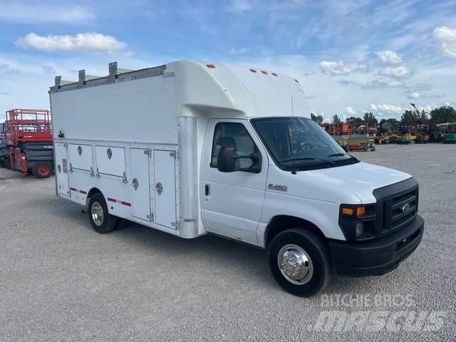 Ford E-450 Pikapai / Bortiniai sunkvežimiai