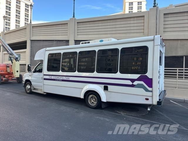 Ford E-450 Mikroautobusai