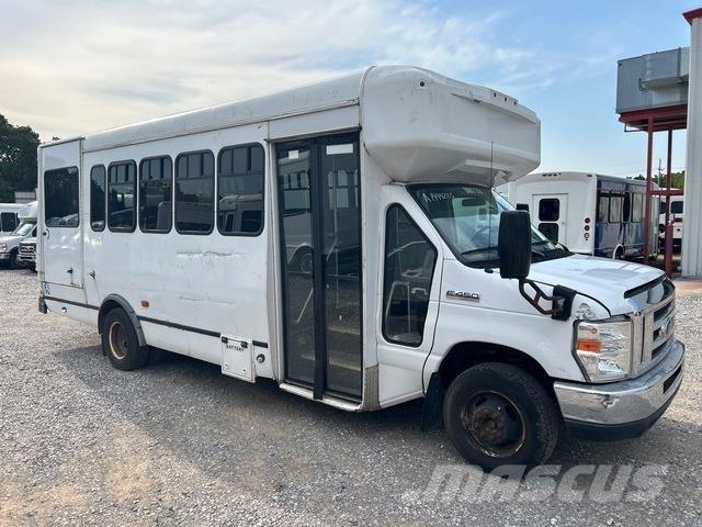 Ford E-450 Mikroautobusai