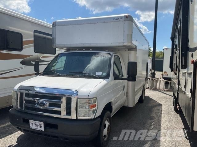 Ford E-450 Sunkvežimiai su dengtu kėbulu