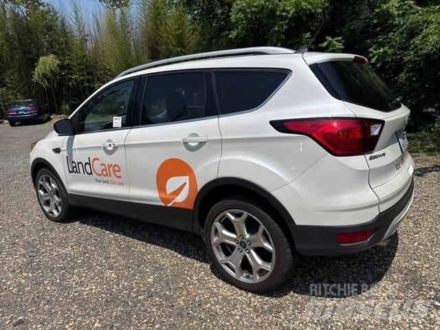 Ford Escape Lengvieji automobiliai