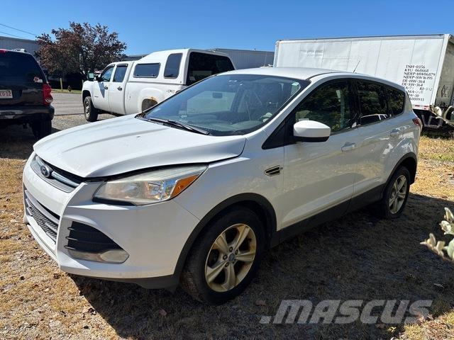 Ford Escape Lengvieji automobiliai
