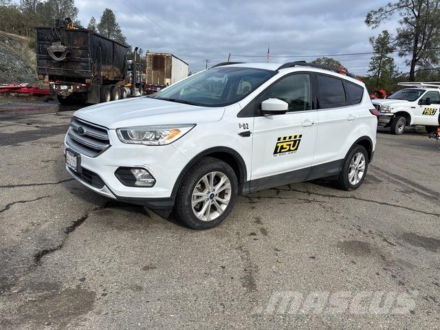 Ford Escape Lengvieji automobiliai
