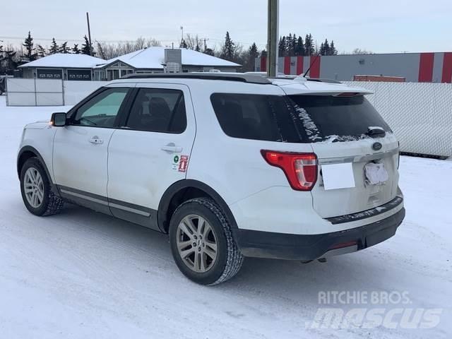 Ford Explorer Lengvieji automobiliai
